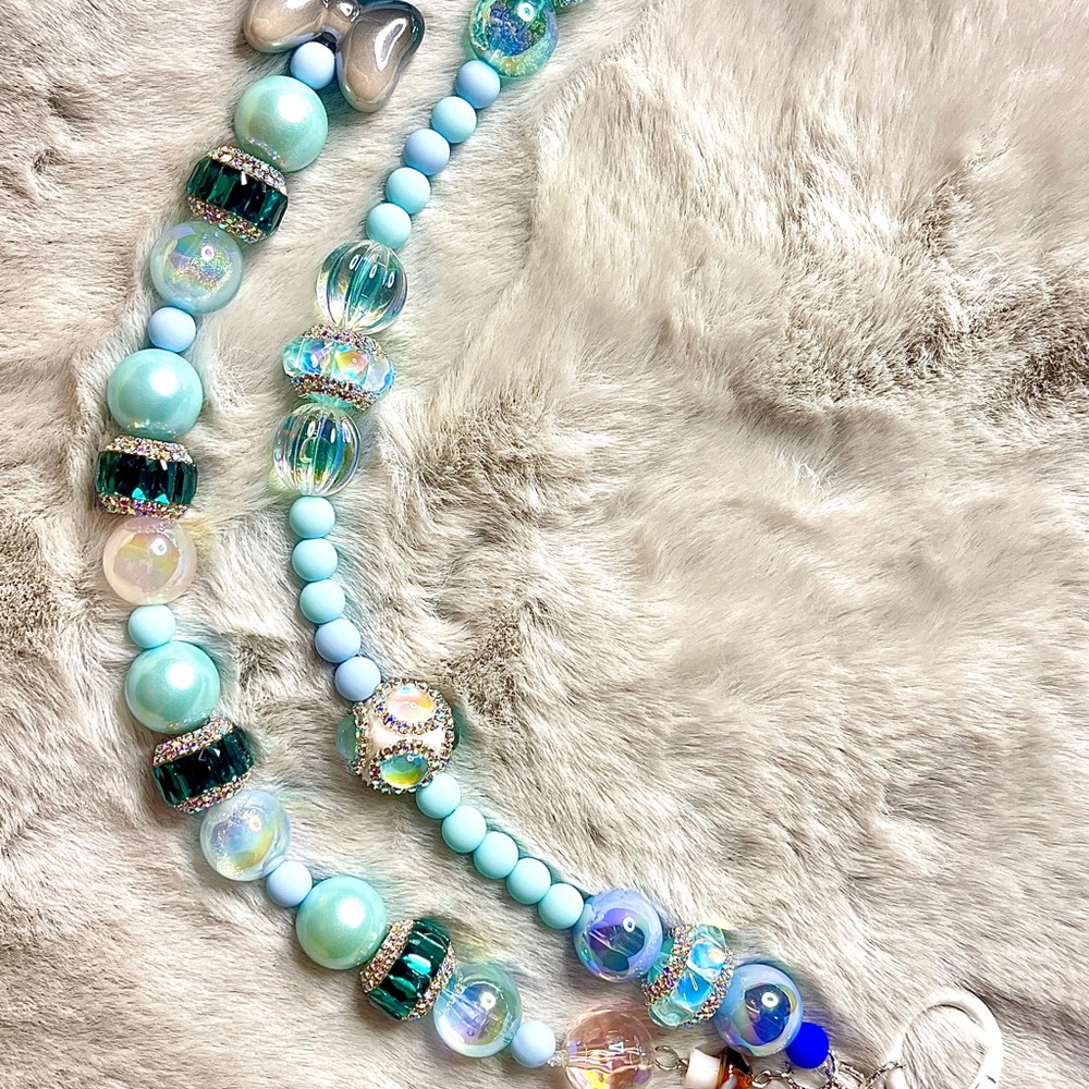 Elegant Beaded Purse Chain Accessory with Silver Accents